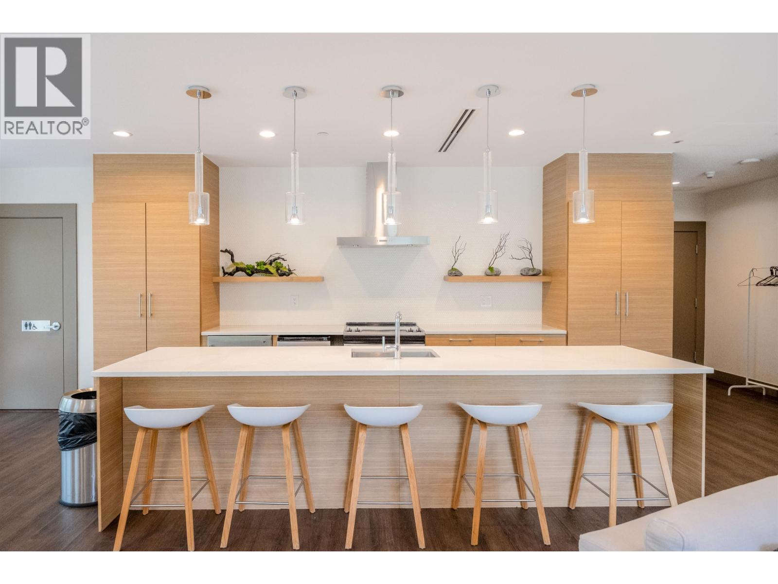 Photo 17 of 912 3557 Sawmill Crescent, Vancouver BC