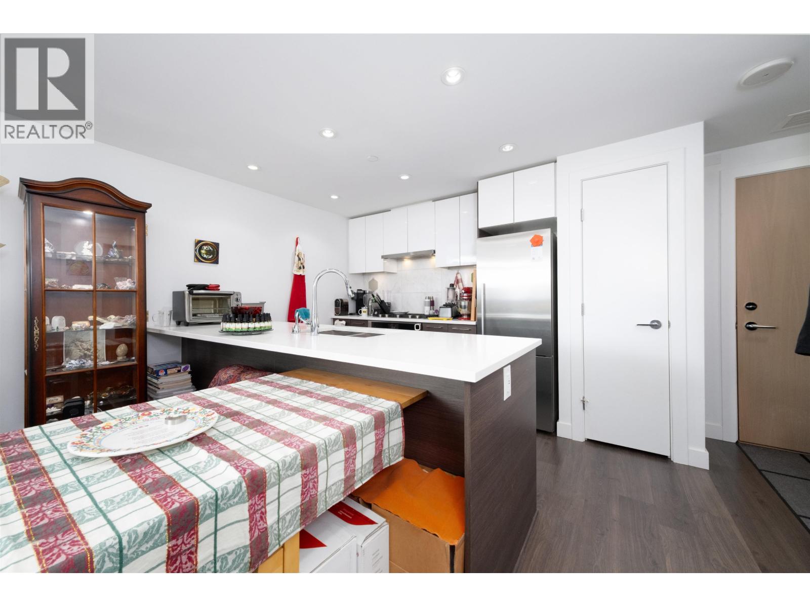 Photo 26 of 912 3557 Sawmill Crescent, Vancouver BC