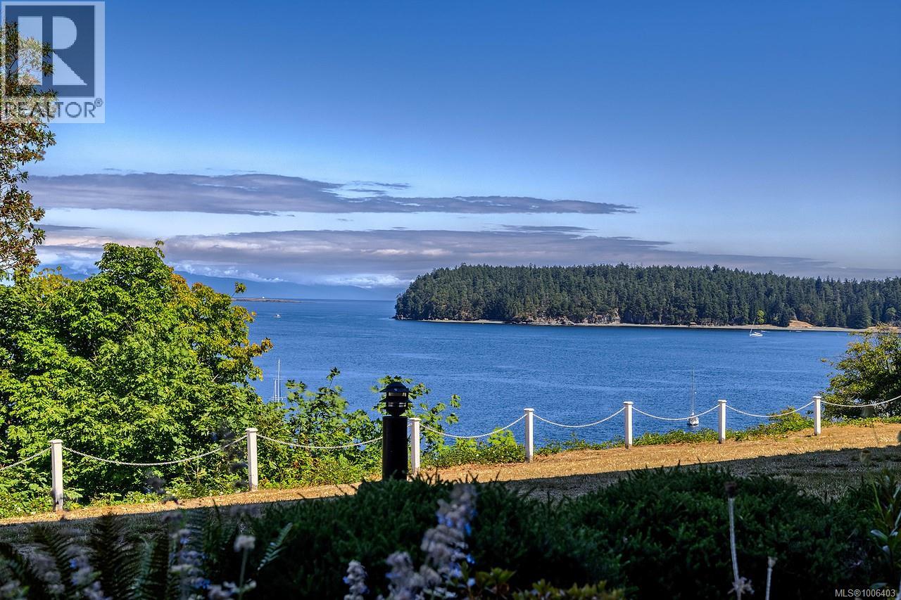 Photo 12 of 104 2560 Departure Bay Rd, Nanaimo BC