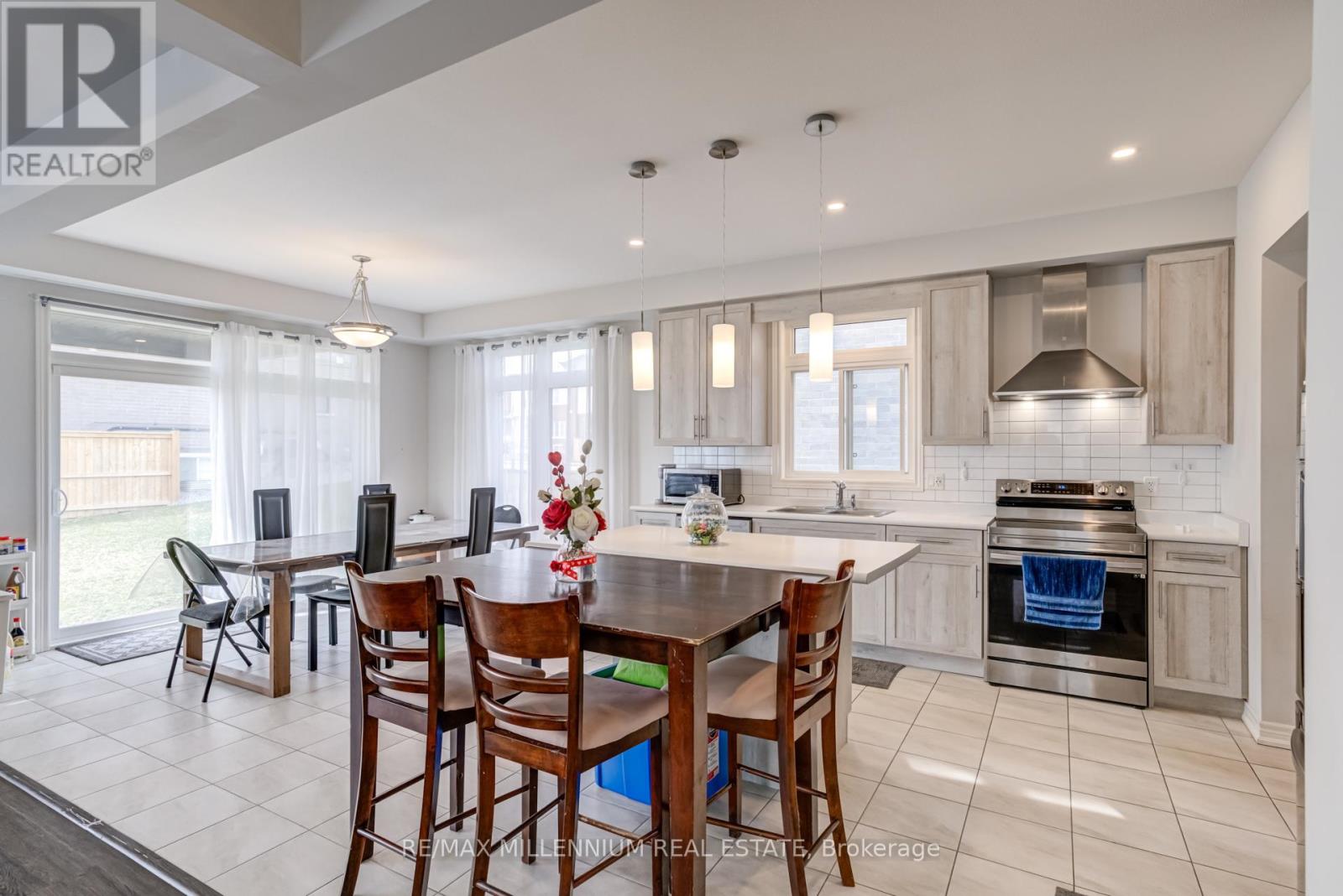 Photo 14 of 3597 Carolinia Court, Fort Erie ON