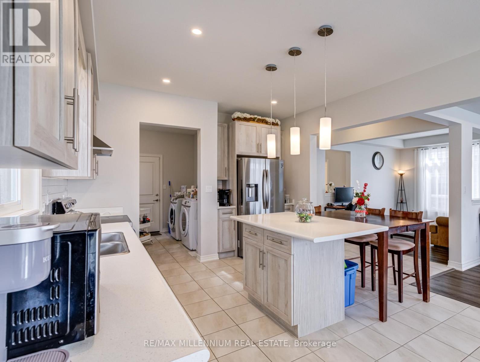 Photo 17 of 3597 Carolinia Court, Fort Erie ON