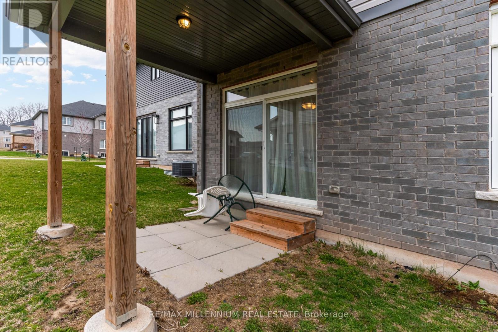 Photo 38 of 3597 Carolinia Court, Fort Erie ON