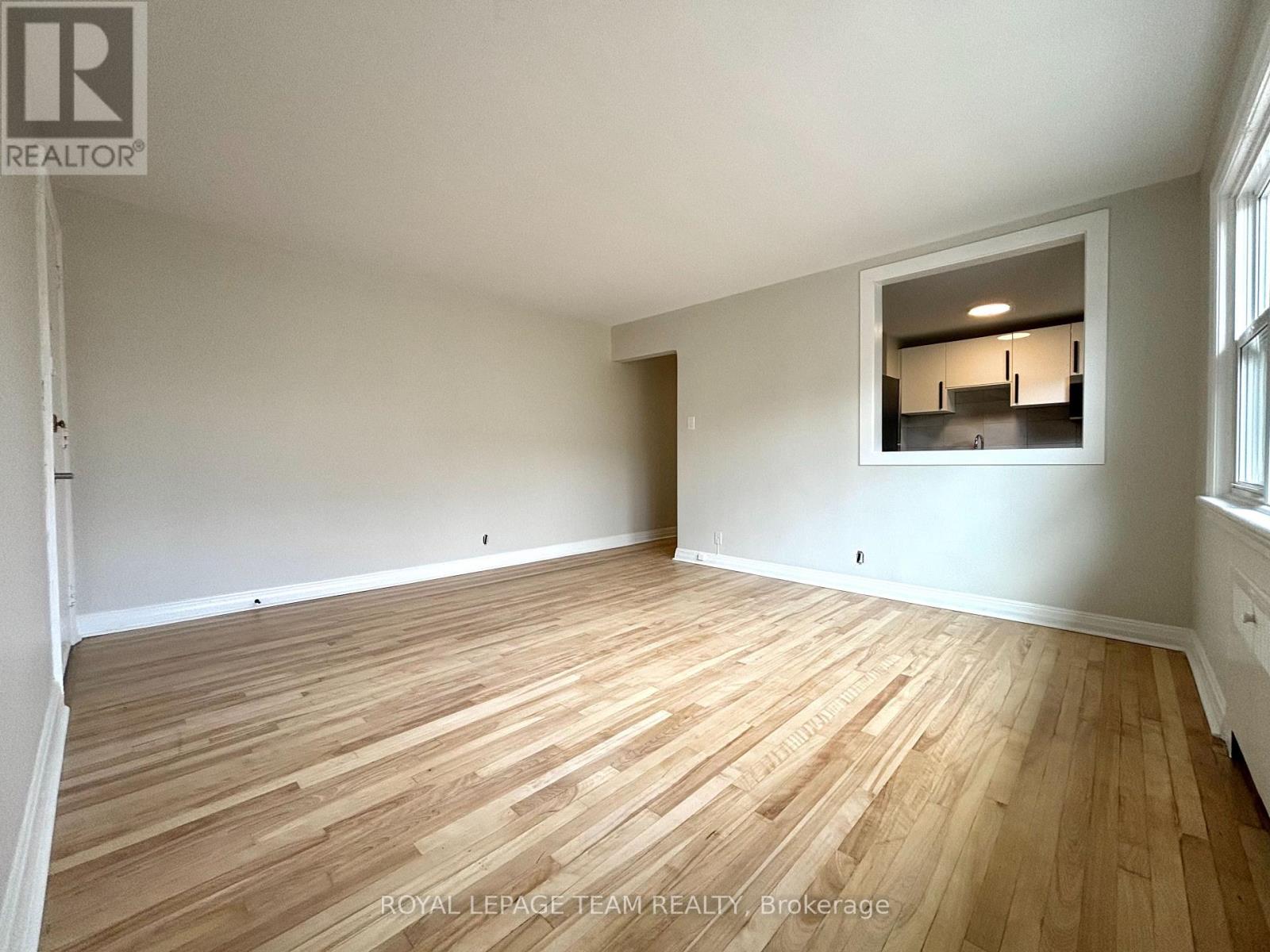 Photo 8 of 5 33 Coupal Street, Ottawa ON