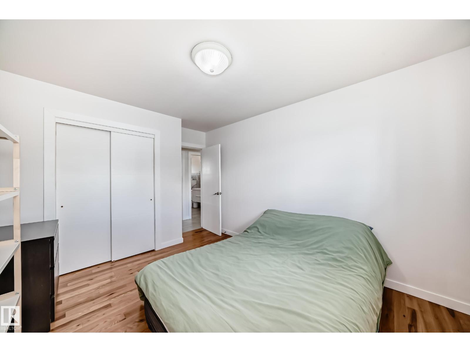 Photo 16 of 13424 82 St Nw, Edmonton AB