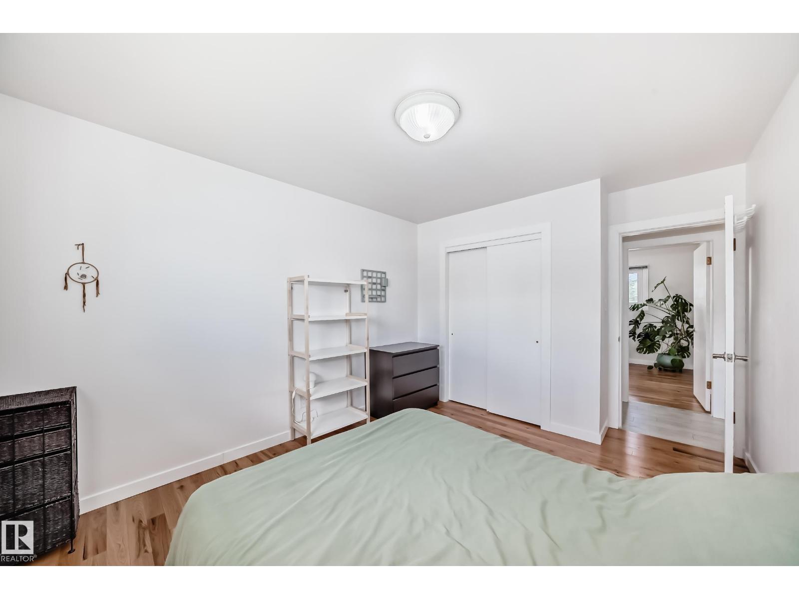 Photo 18 of 13424 82 St Nw, Edmonton AB