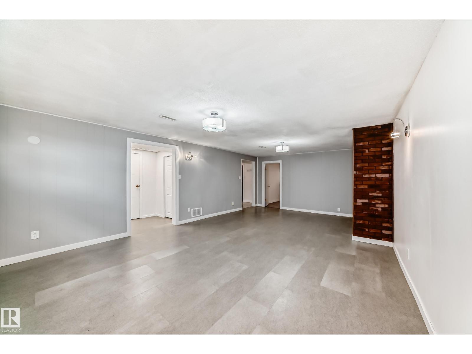 Photo 28 of 13424 82 St Nw, Edmonton AB