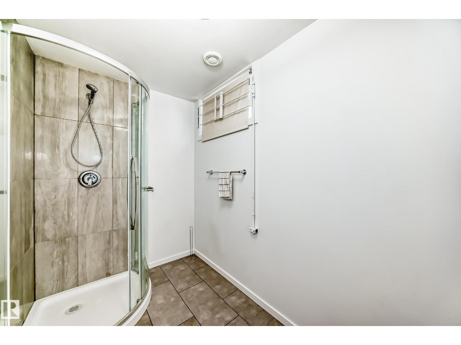 Photo 33 of 13424 82 St Nw, Edmonton AB