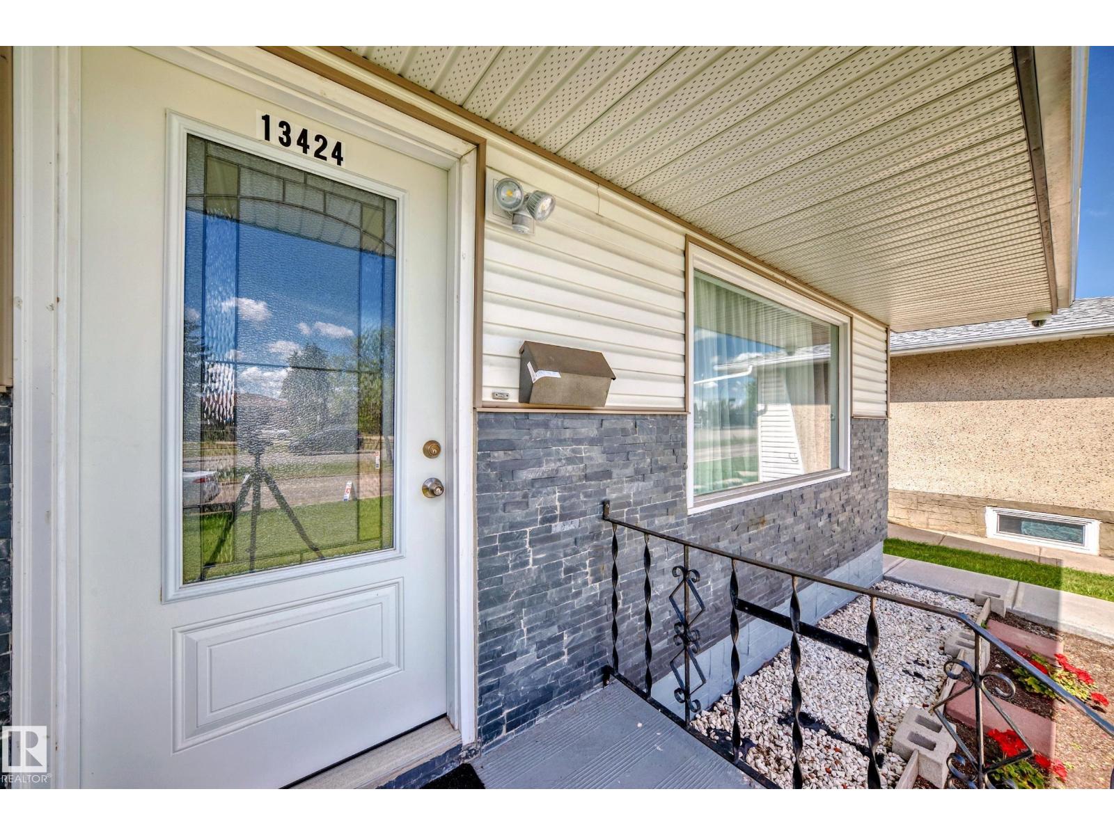 Photo 57 of 13424 82 St Nw, Edmonton AB