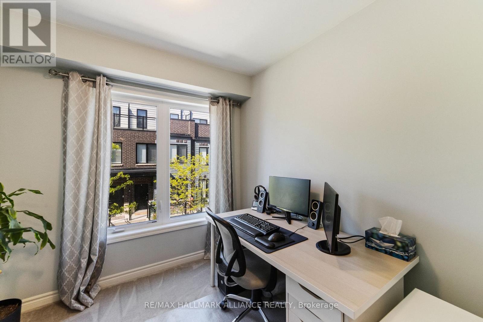 Photo 11 of 12 1150 Stroud Lane, Mississauga ON