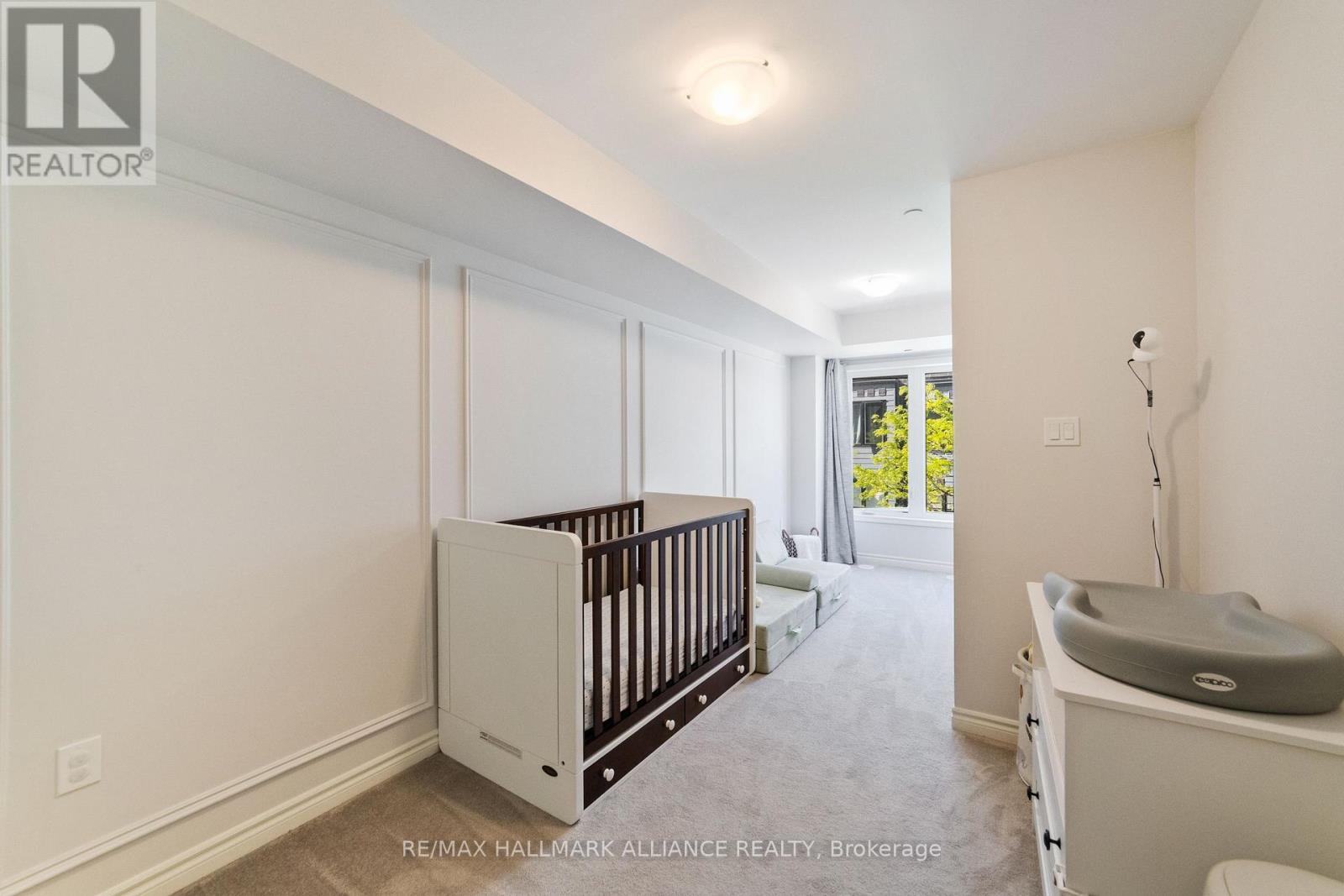 Photo 9 of 12 1150 Stroud Lane, Mississauga ON
