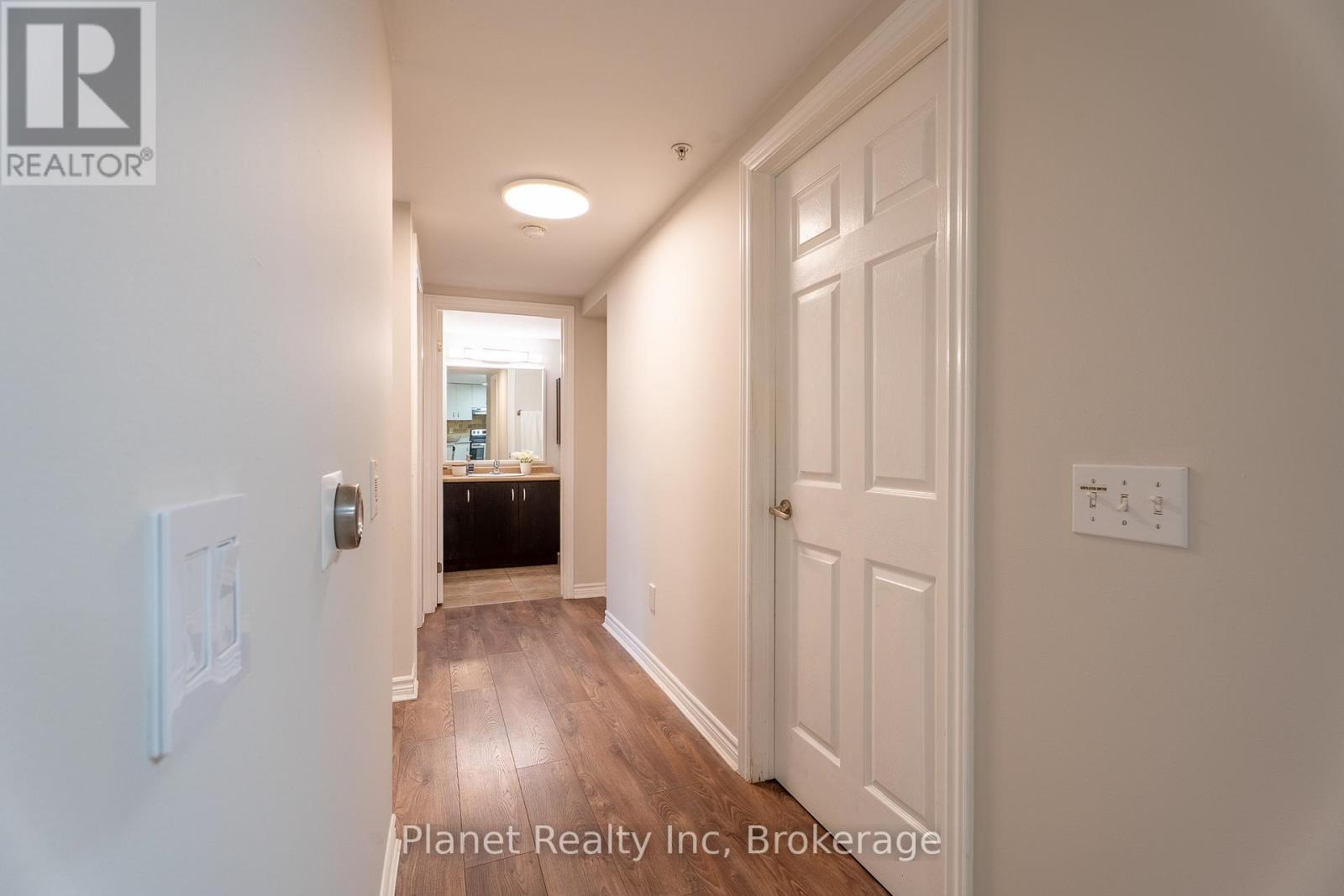 Photo 10 of 110 39 Goodwin Drive, Guelph ON
