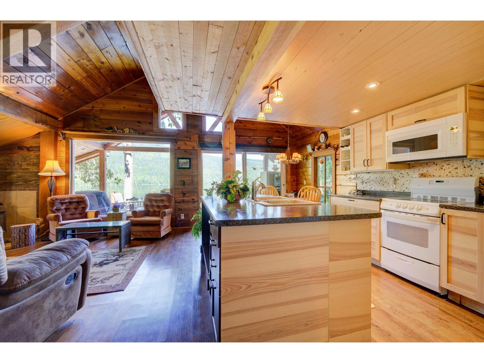 5289 EAST BARRIERE LAKE FS Road, Kamloops