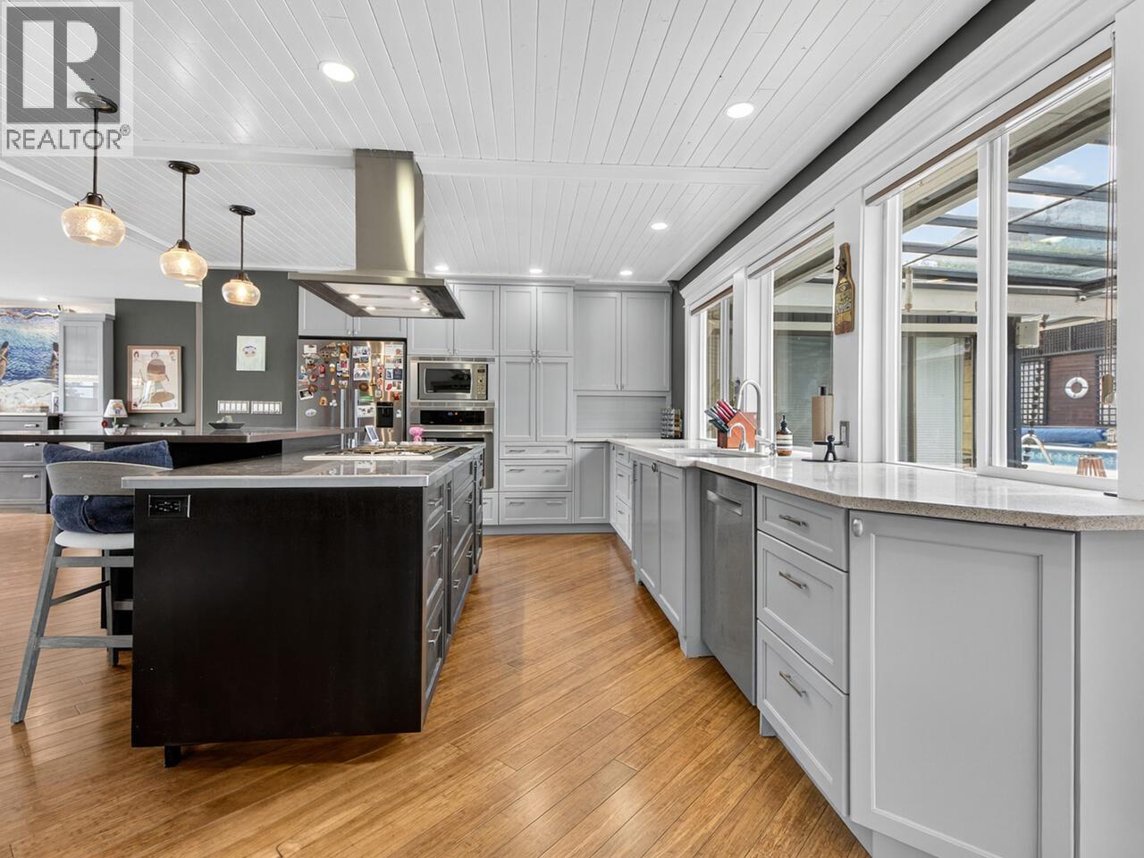 Photo 13 of 1052 Corona Crescent, Coquitlam BC