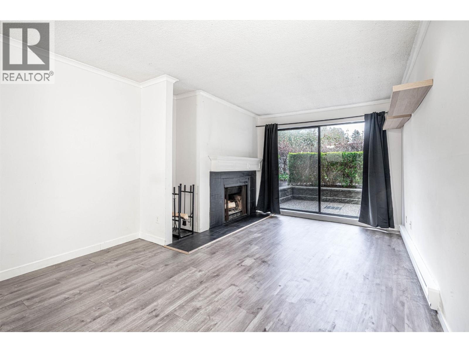 Photo 13 of 105 9584 Manchester Drive, Burnaby BC