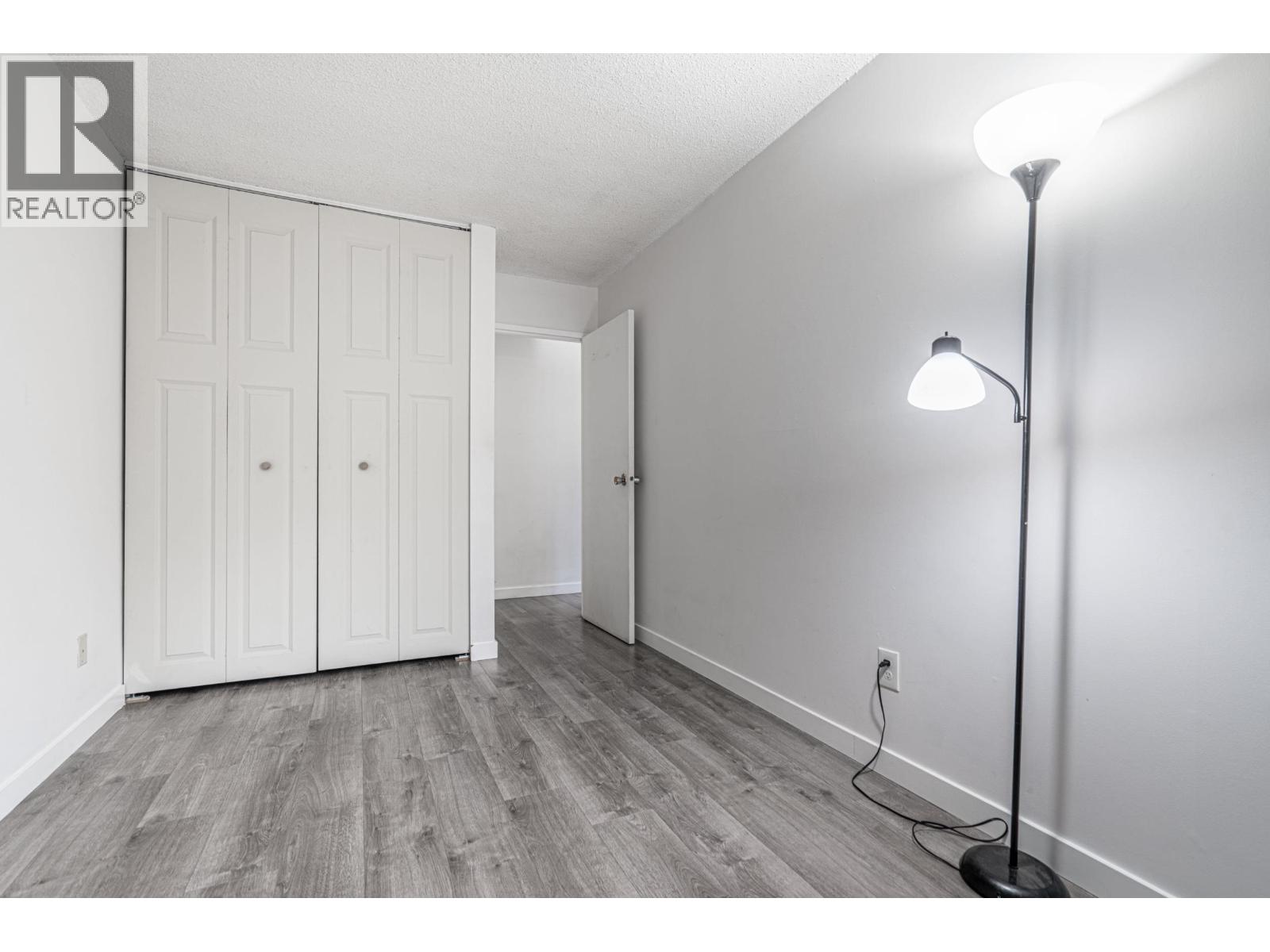 Photo 17 of 105 9584 Manchester Drive, Burnaby BC
