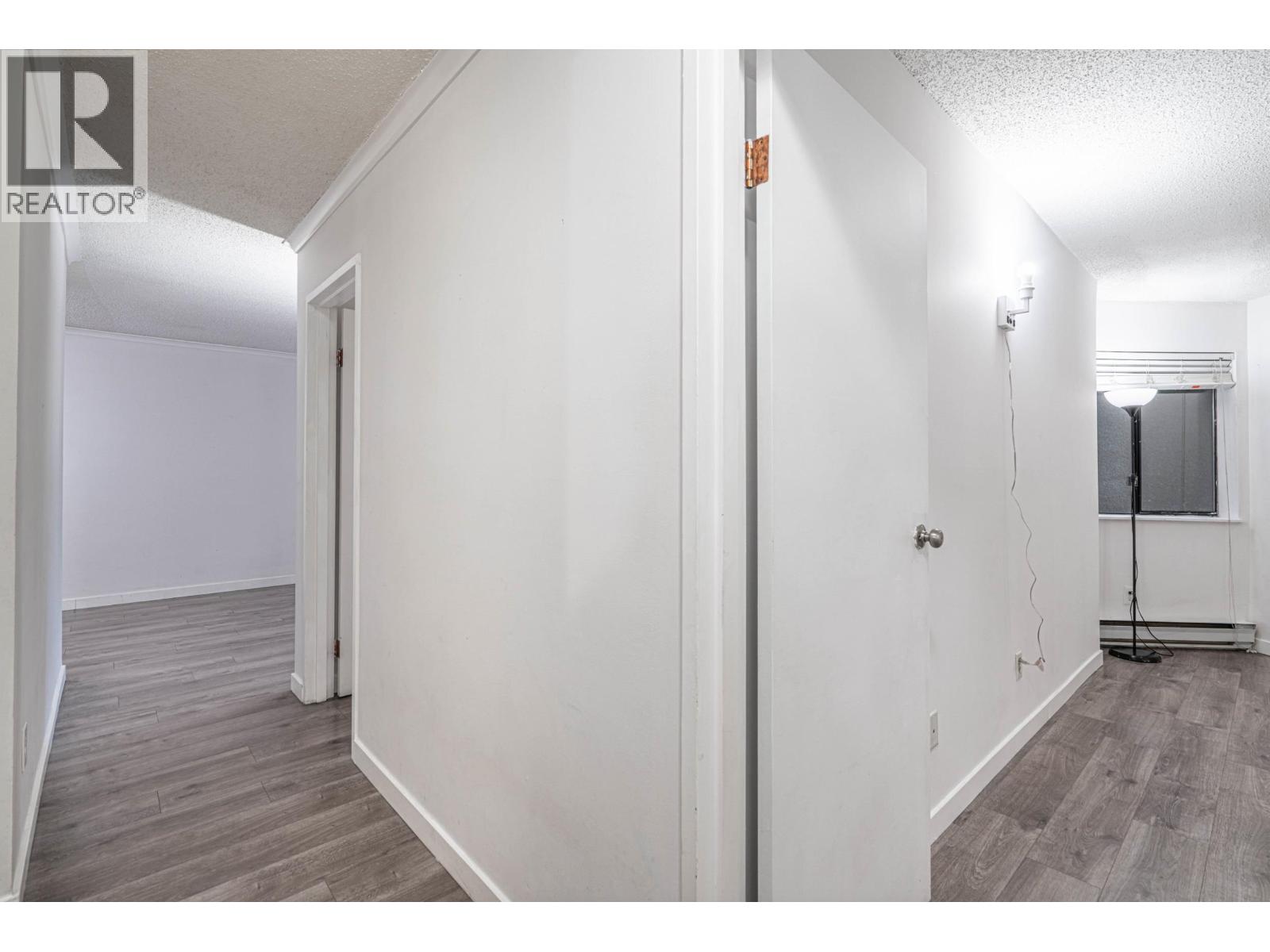 Photo 24 of 105 9584 Manchester Drive, Burnaby BC