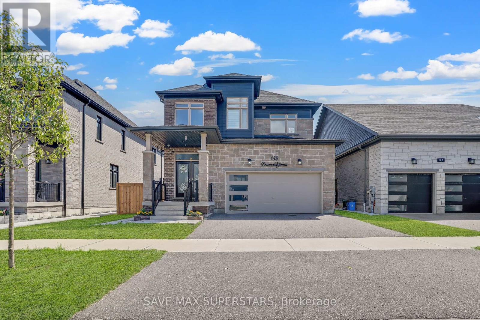 Photo 2 of 159 Franklin Trail, Barrie ON