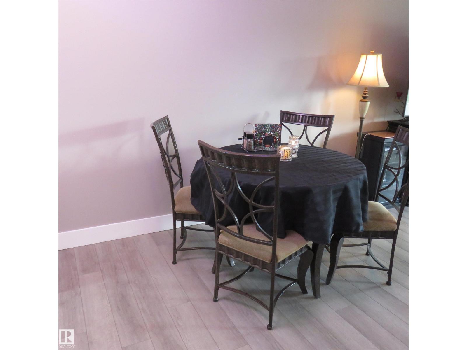 Single Family House for Sale in   ST NW Edmonton 