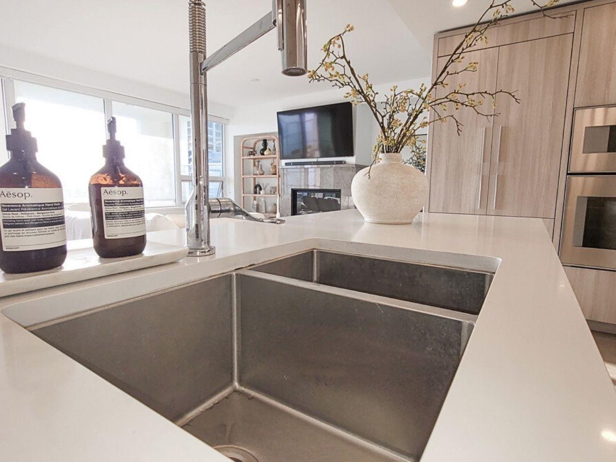 Photo 21 of 1502 15165 Thrift Avenue, White Rock BC