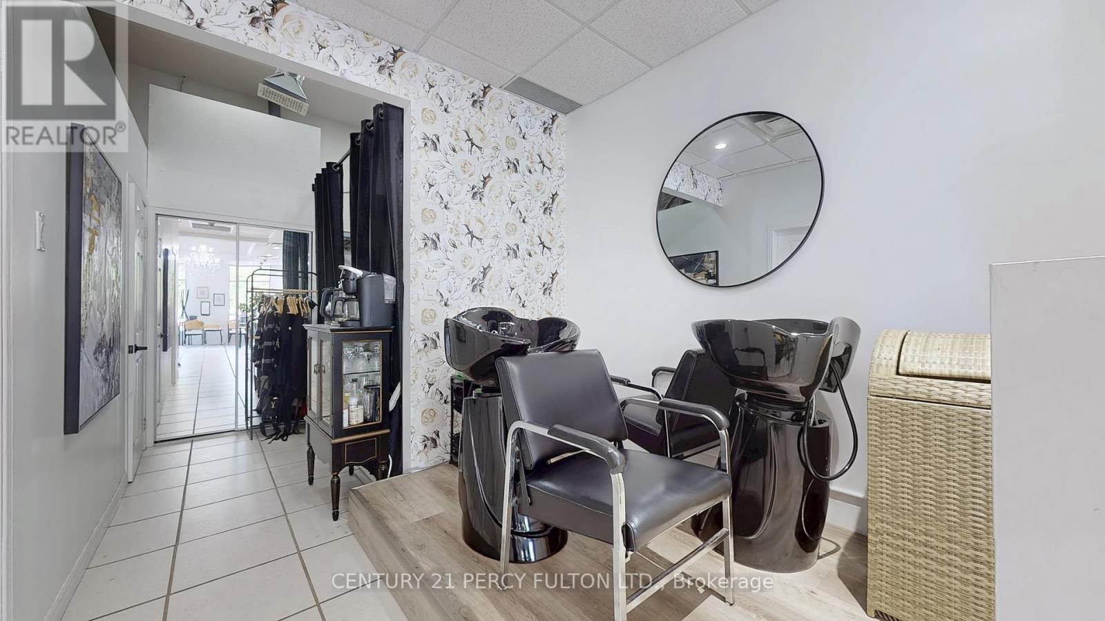 Photo 12 of 3 3100 Brock Street N, Whitby ON