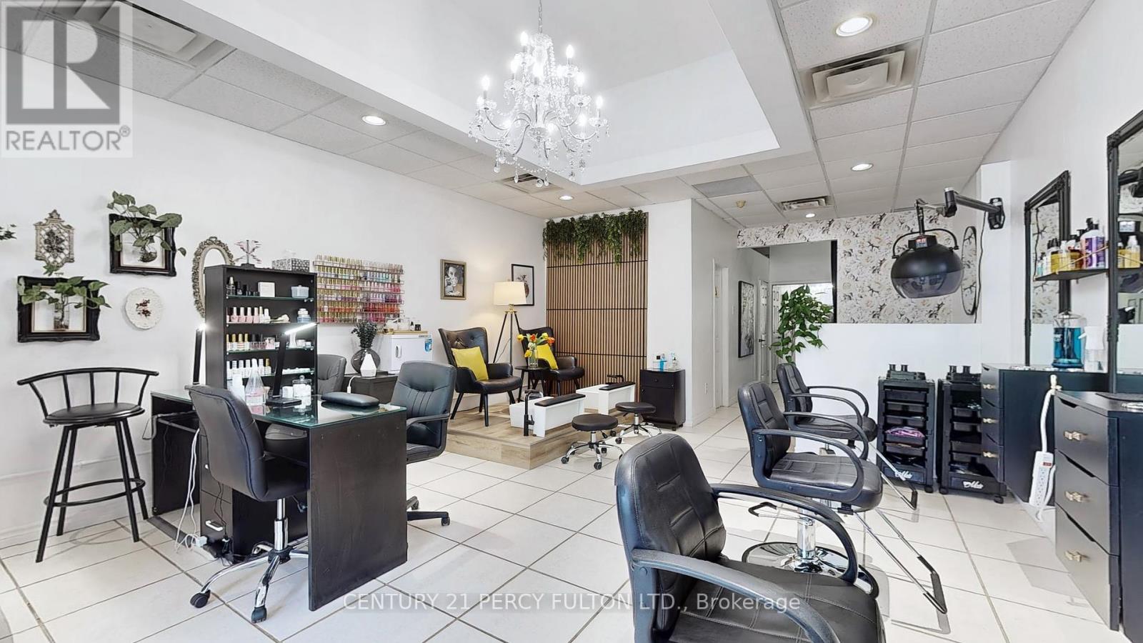 Photo 2 of 3 3100 Brock Street N, Whitby ON