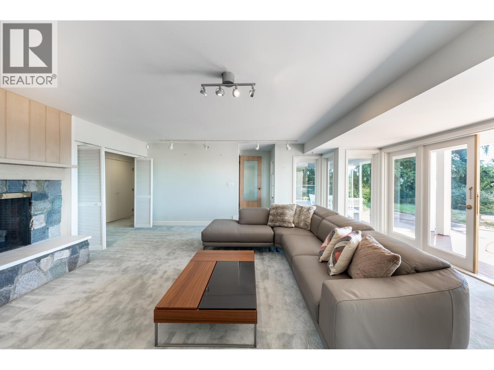 Photo 4 of 790 Fairmile Road, West Vancouver BC