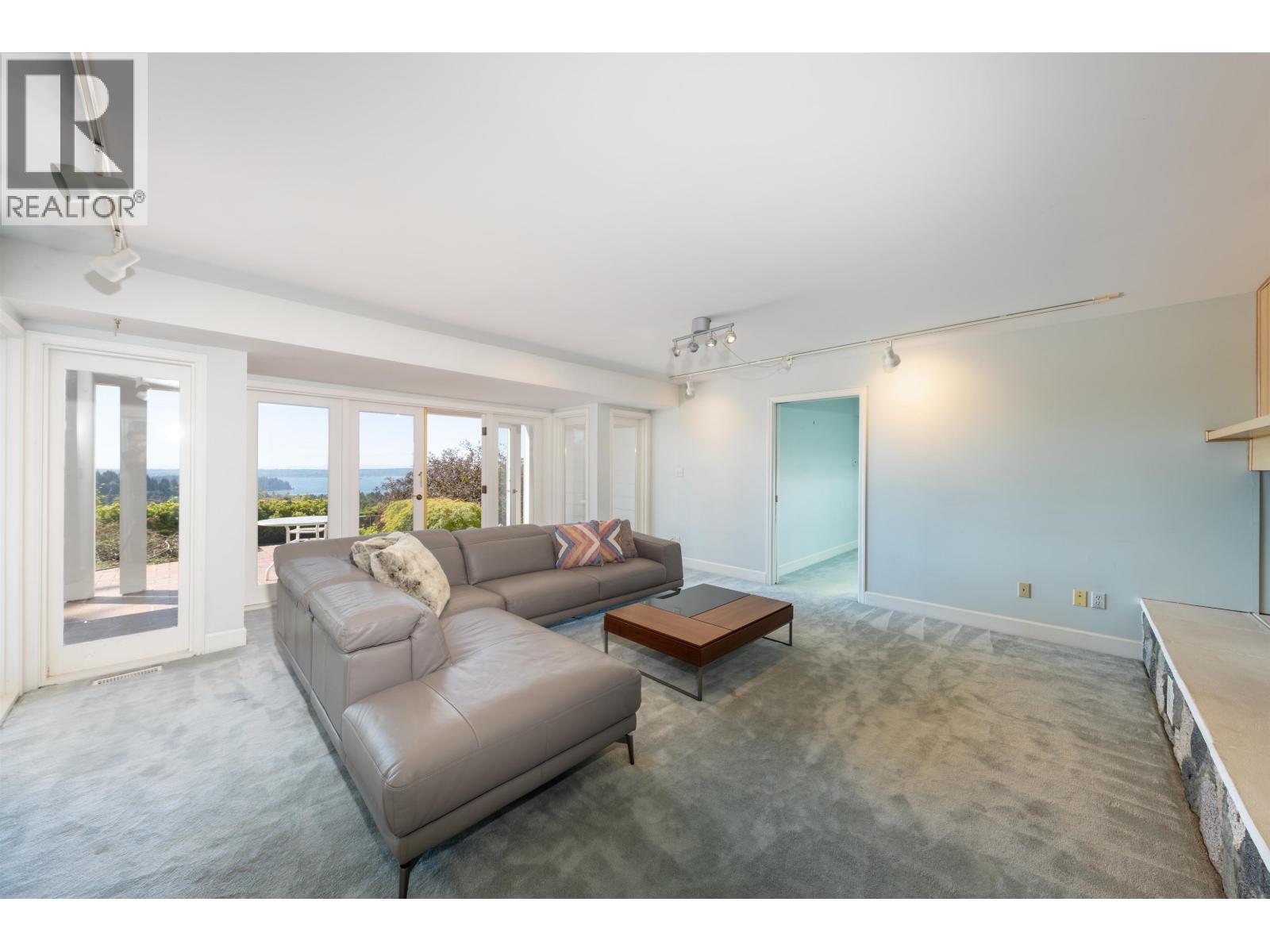 Photo 13 of 790 Fairmile Road, West Vancouver BC