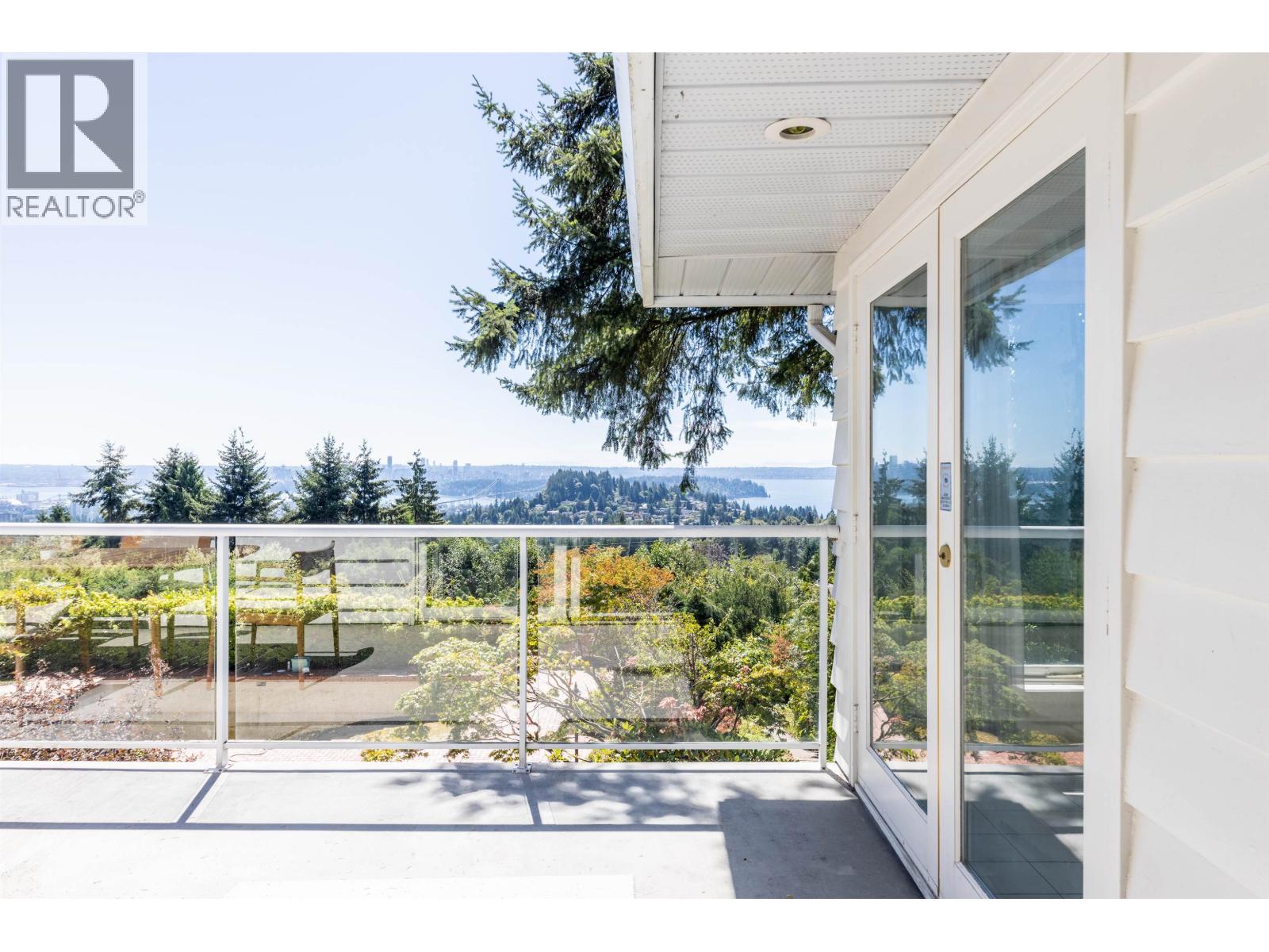 Photo 15 of 790 Fairmile Road, West Vancouver BC