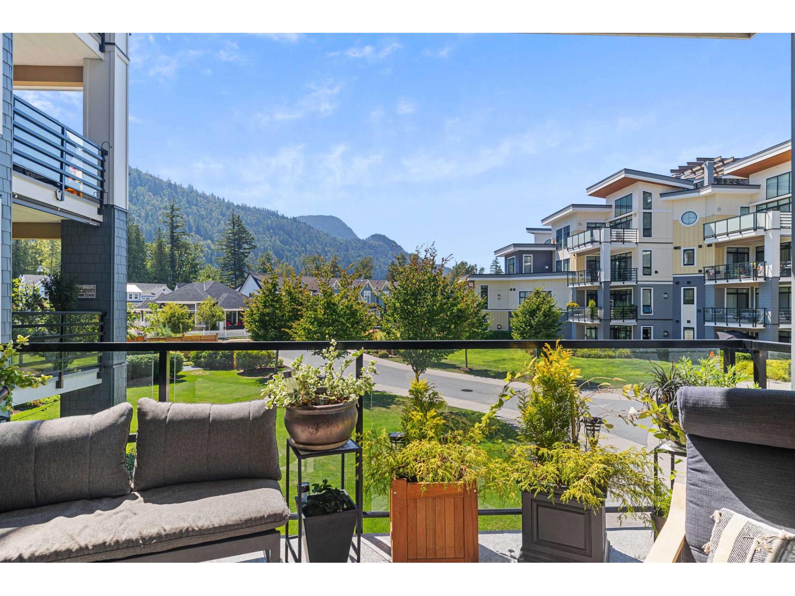 Photo 6 of 211 5380 Tyee Lane Garrison Crossing, Chilliwack BC