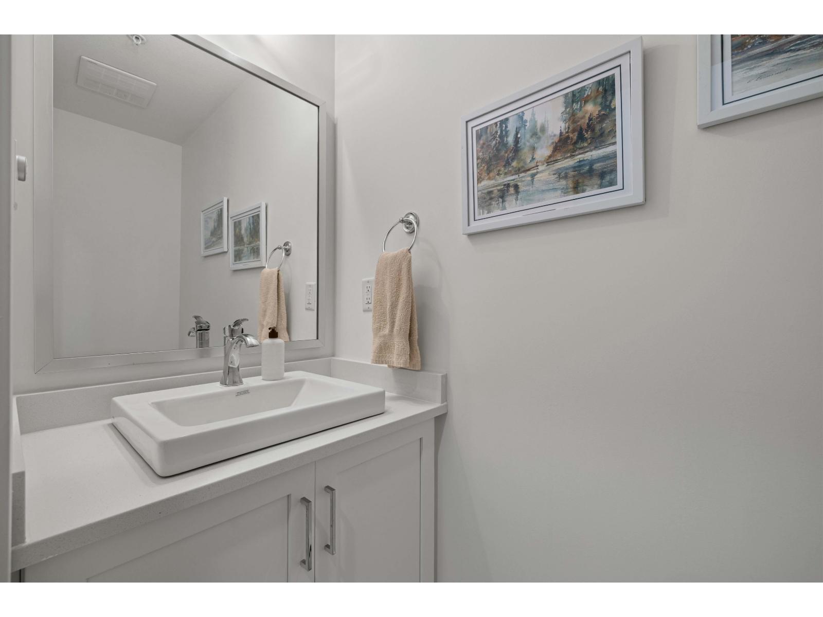 Photo 25 of 211 5380 Tyee Lane Garrison Crossing, Chilliwack BC