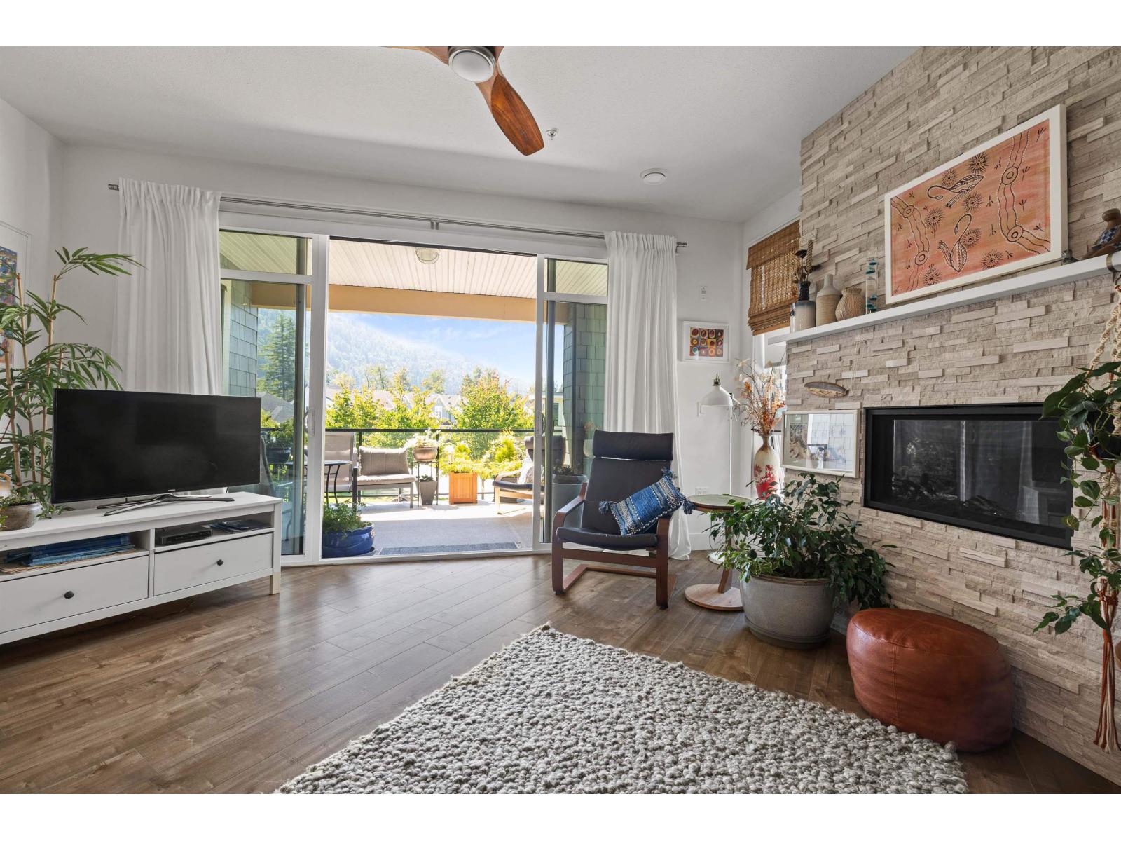Photo 9 of 211 5380 Tyee Lane Garrison Crossing, Chilliwack BC