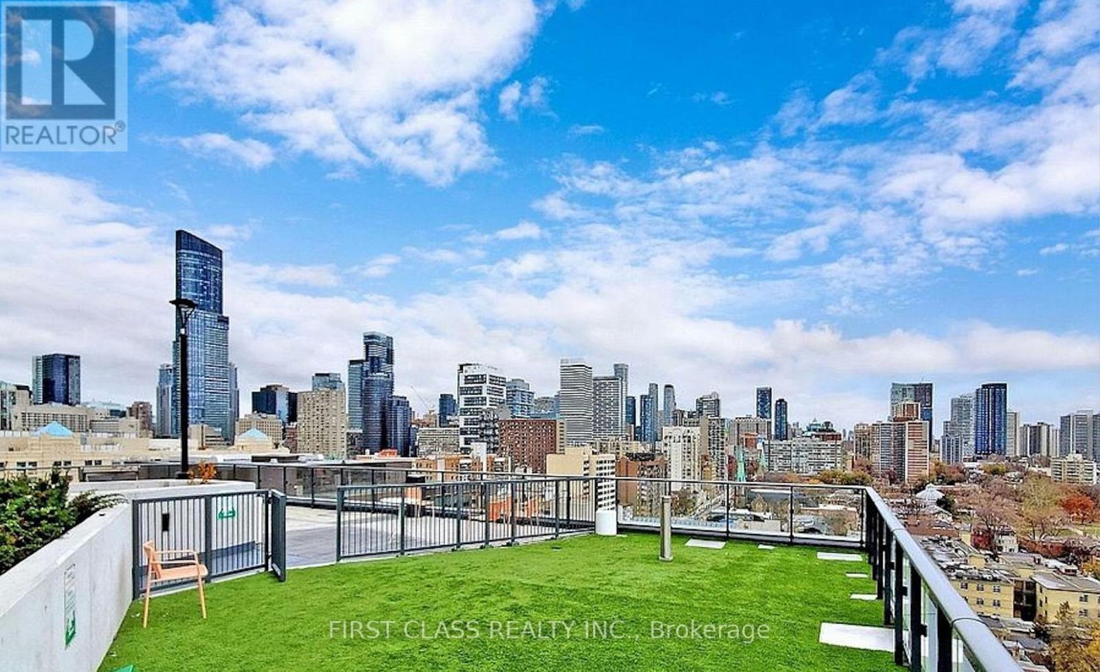 Photo 6 of 826 251 Jarvis Street, Toronto ON