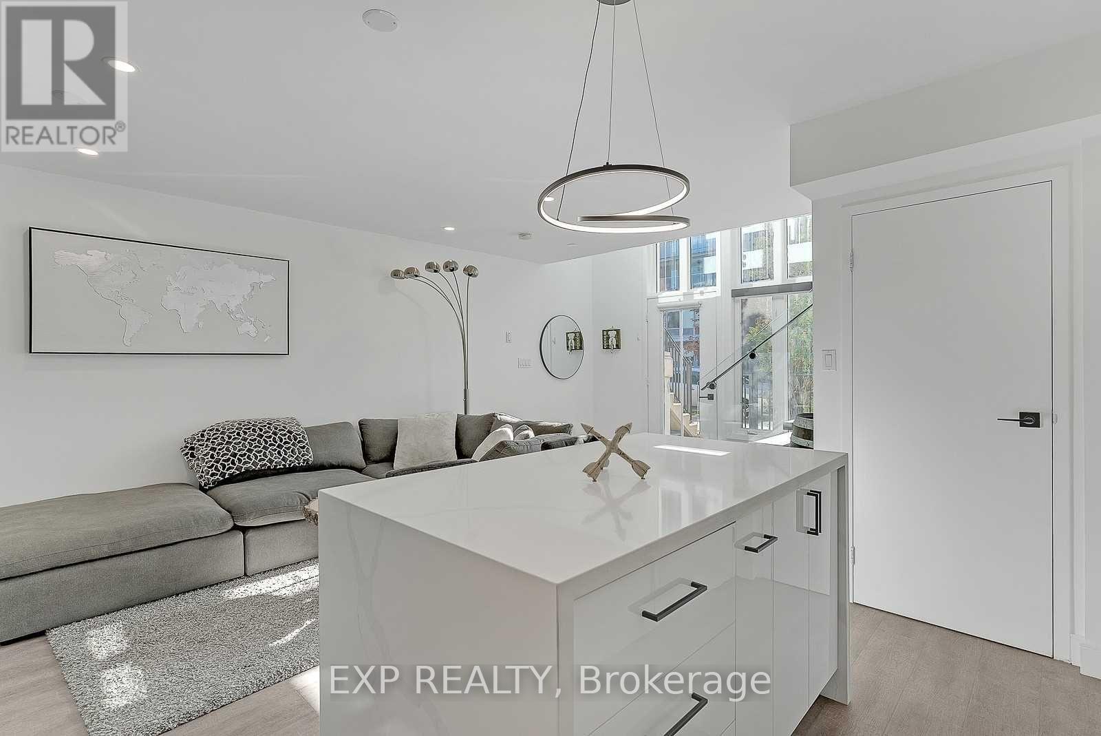 Photo 7 of 1111 50 East Liberty Street, Toronto ON