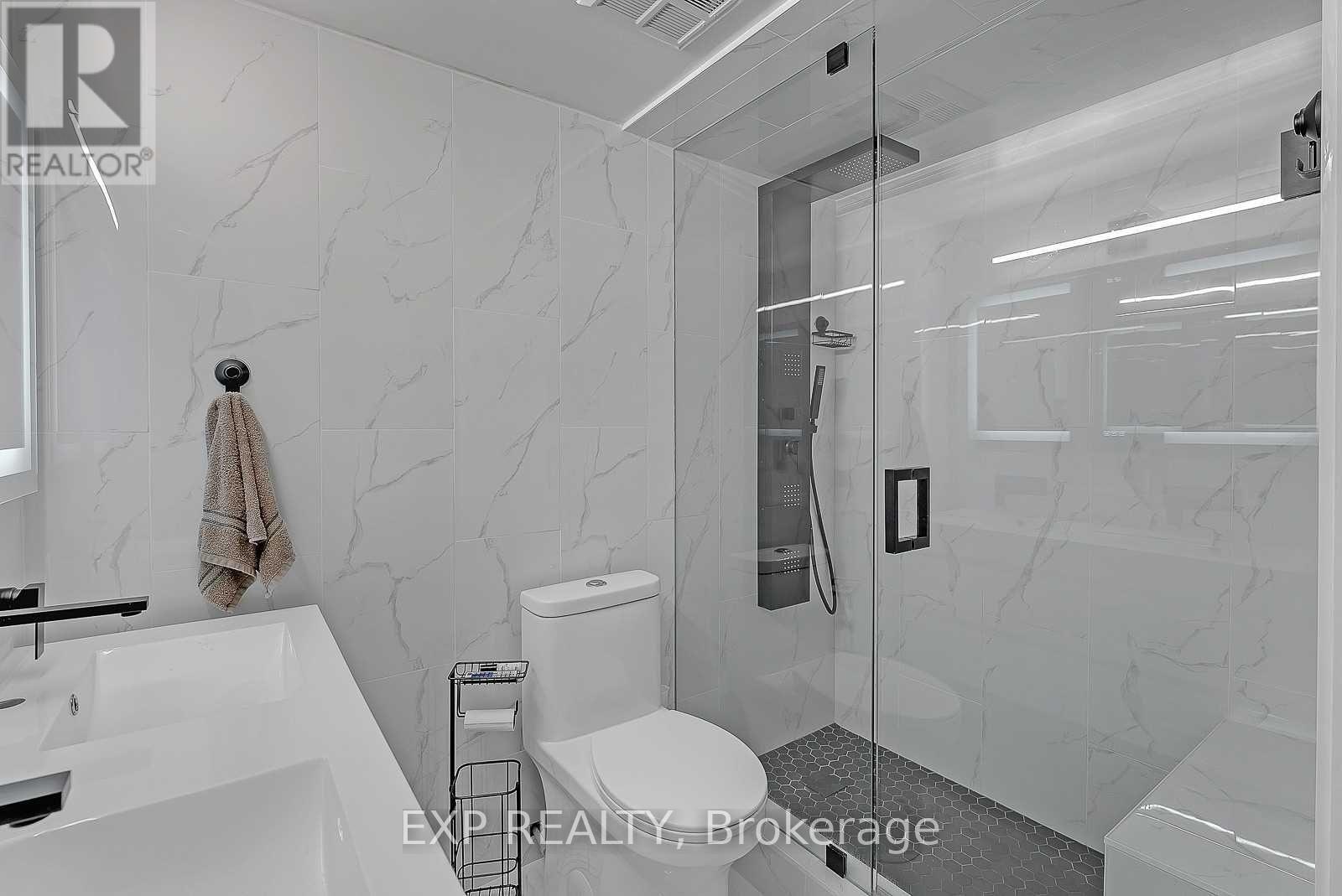 Photo 13 of 1111 50 East Liberty Street, Toronto ON