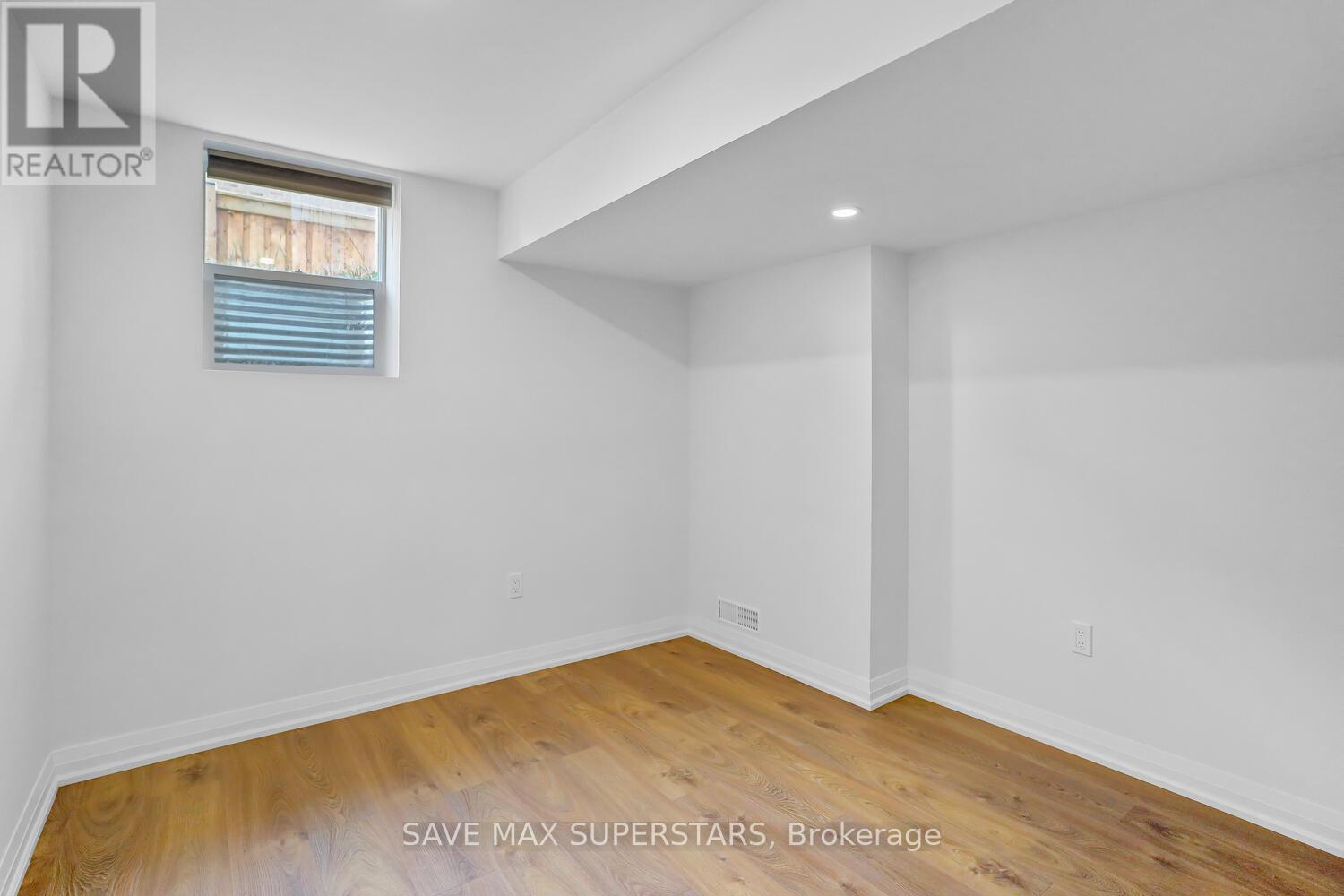 Photo 37 of 159 Franklin Trail, Barrie ON