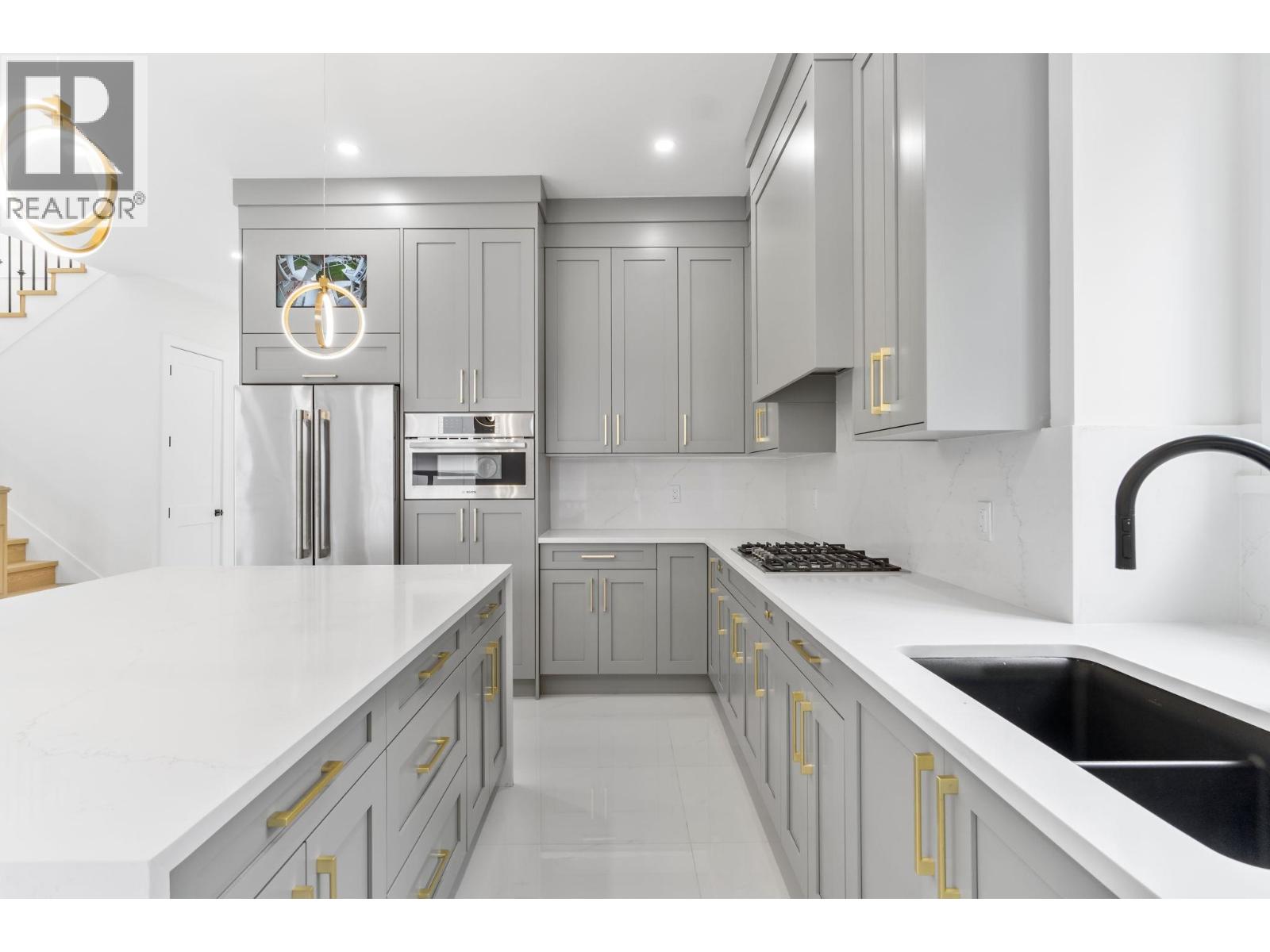 Photo 17 of 2 6765 Kitchener Street, Burnaby BC