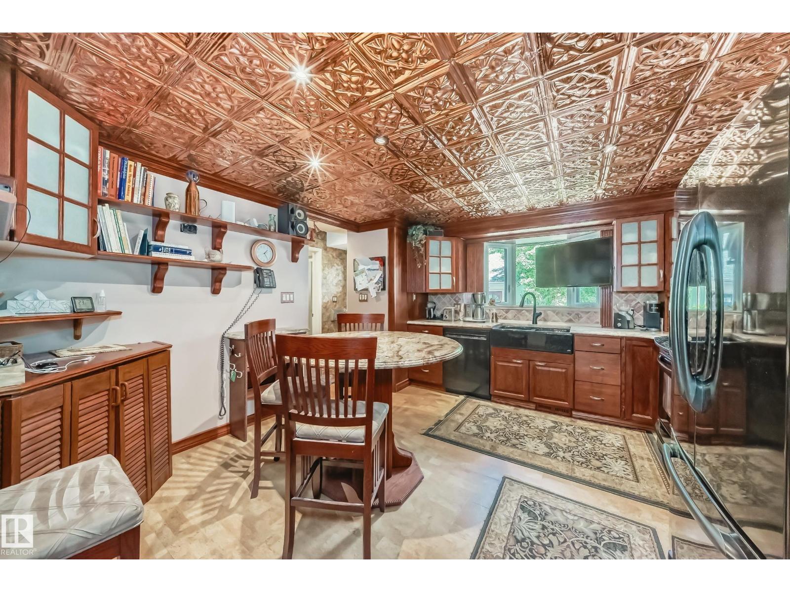 Photo 1 of 18516 97 A Av Nw, Edmonton AB