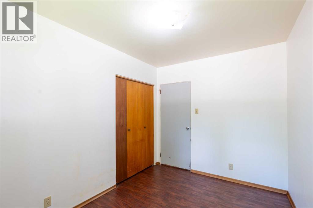 Photo 1 of 3902 45 Street, Ponoka AB