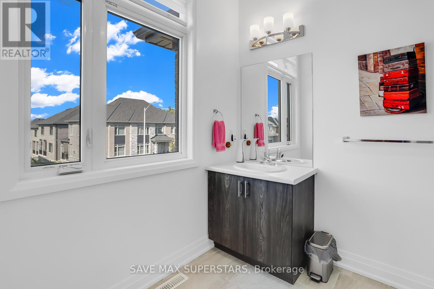 Photo 22 of 159 Franklin Trail, Barrie ON