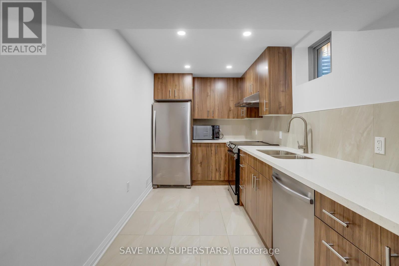 Photo 45 of 159 Franklin Trail, Barrie ON