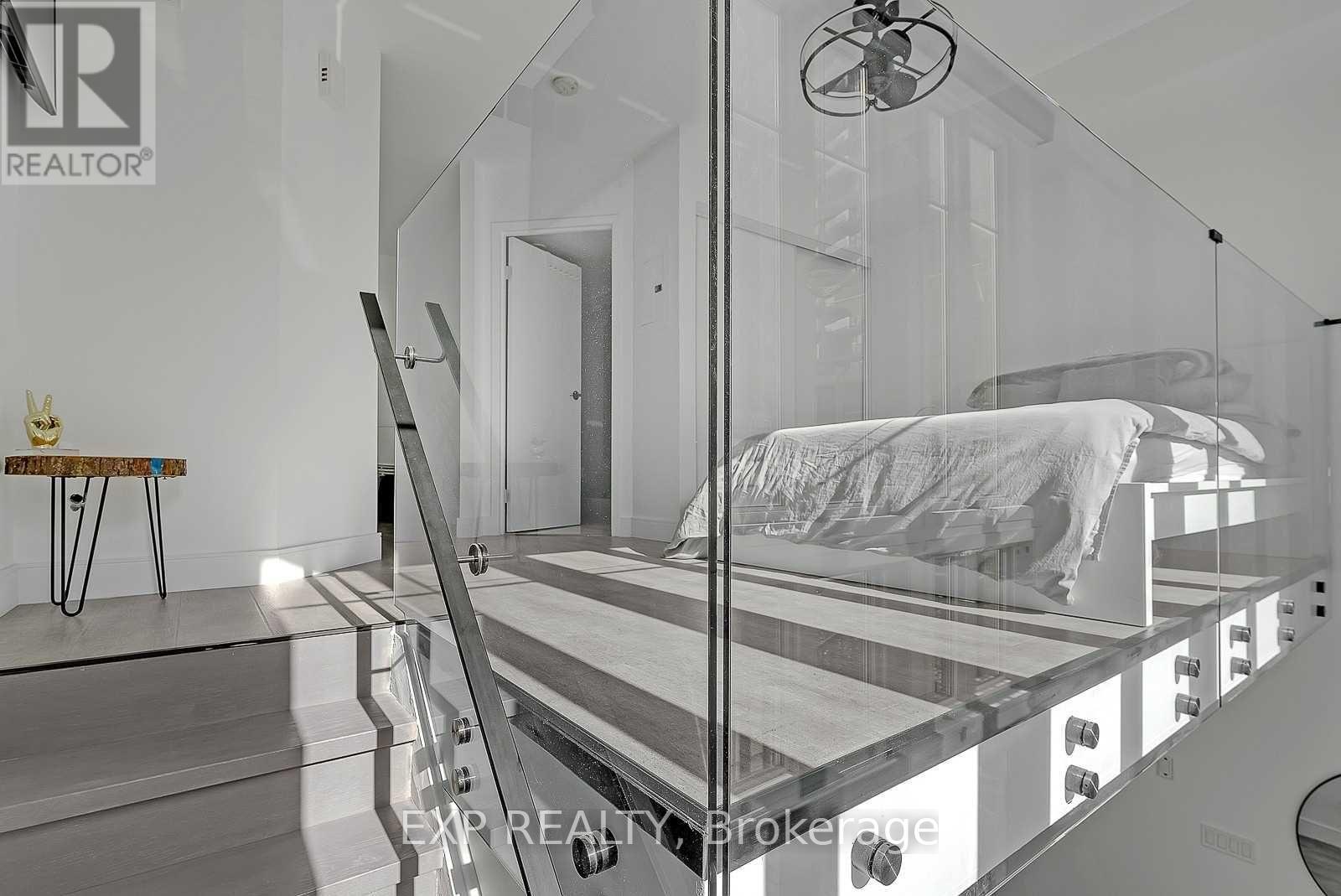 Photo 8 of 1111 50 East Liberty Street, Toronto ON