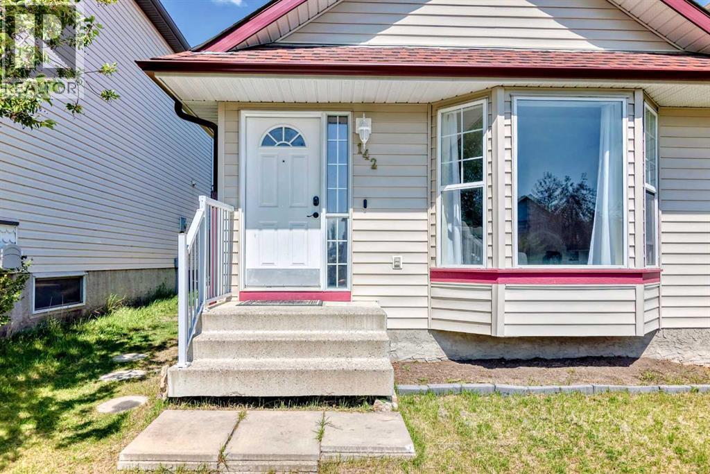 Single Family House 4 Level for Sale in  Bridlewood Avenue SW Bridlewood Calgary 