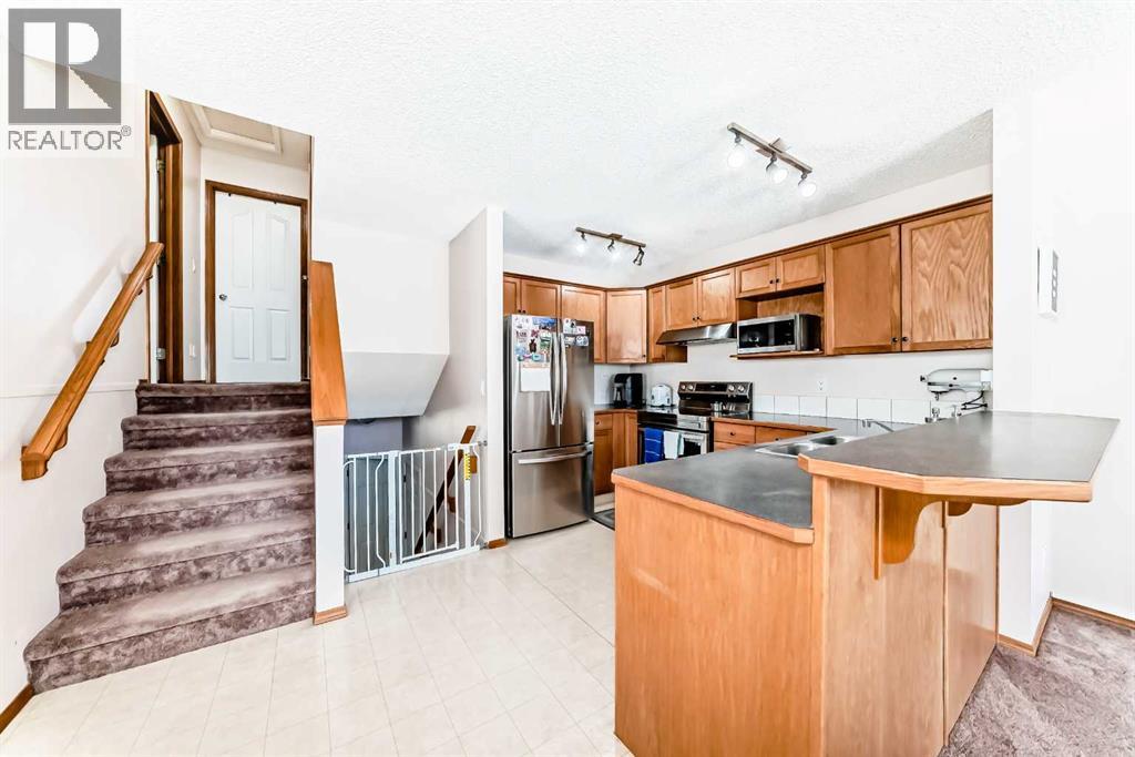 Single Family House 4 Level for Sale in  Bridlewood Avenue SW Bridlewood Calgary 