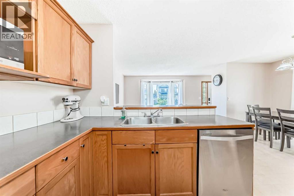 Single Family House 4 Level for Sale in  Bridlewood Avenue SW Bridlewood Calgary 