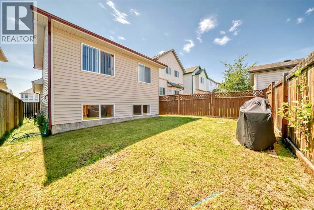 Single Family House 4 Level for Sale in  Bridlewood Avenue SW Bridlewood Calgary 