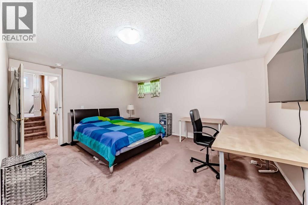 Single Family House 4 Level for Sale in  Bridlewood Avenue SW Bridlewood Calgary 
