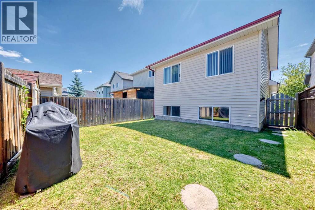 Single Family House 4 Level for Sale in  Bridlewood Avenue SW Bridlewood Calgary 