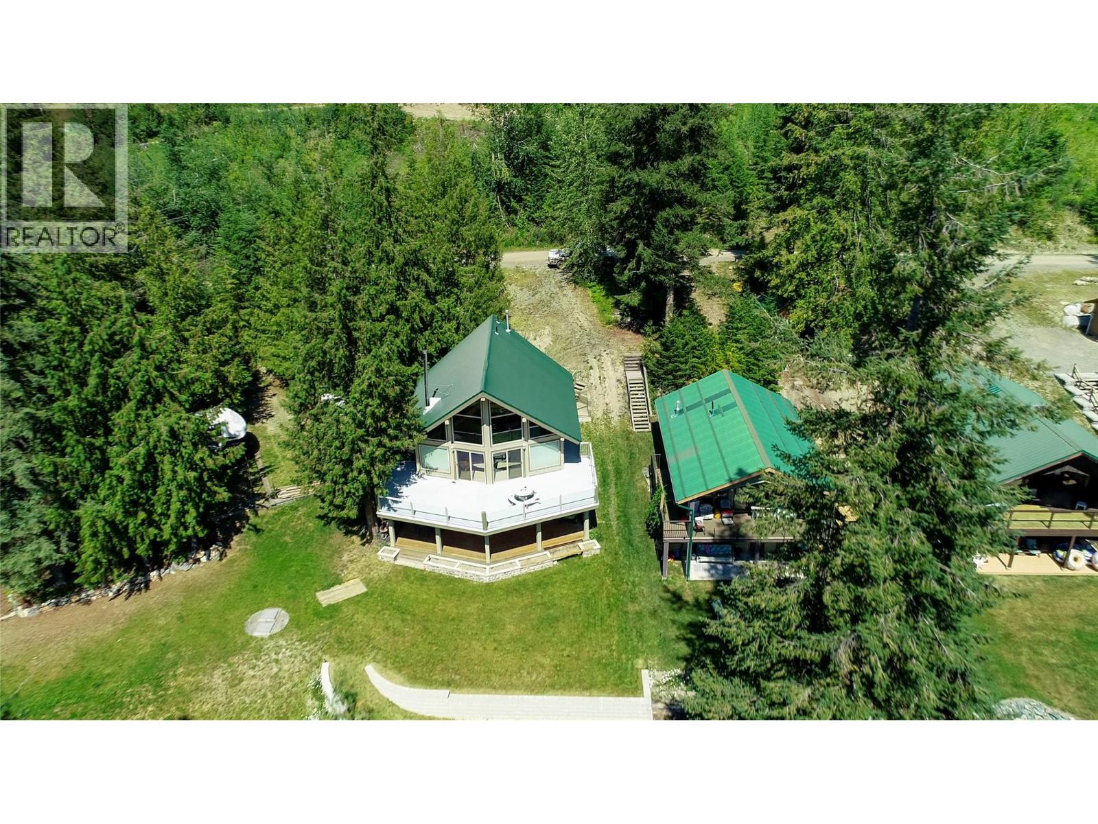 7540 RUSSEL  FSR Creek Unit# 17, Barriere