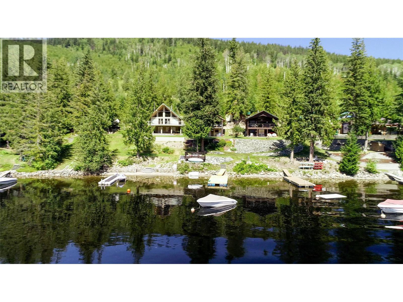 7540 RUSSEL  FSR Creek Unit# 17, Barriere