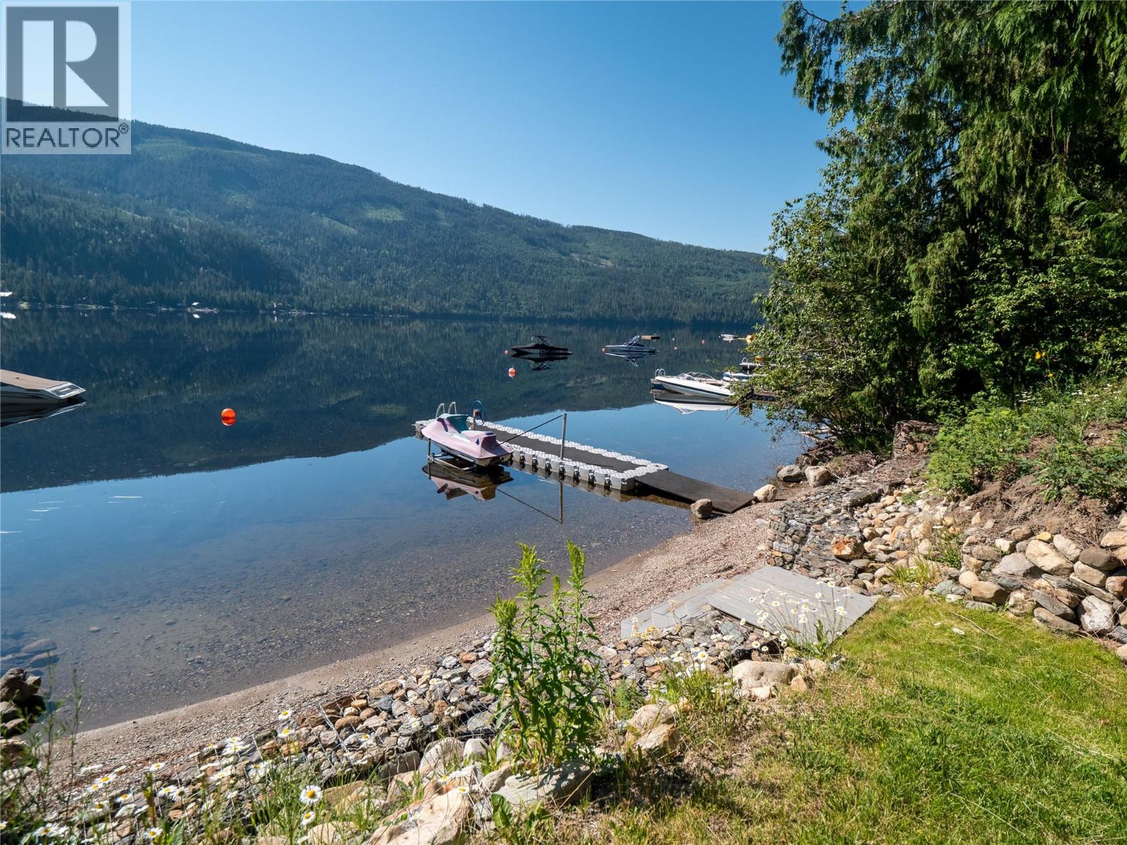 7540 RUSSEL  FSR Creek Unit# 17, Barriere